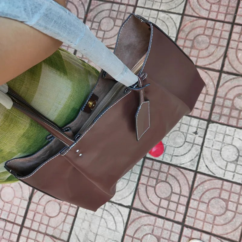 Leather Tote Bag – Large Capacity Shoulder Handbag