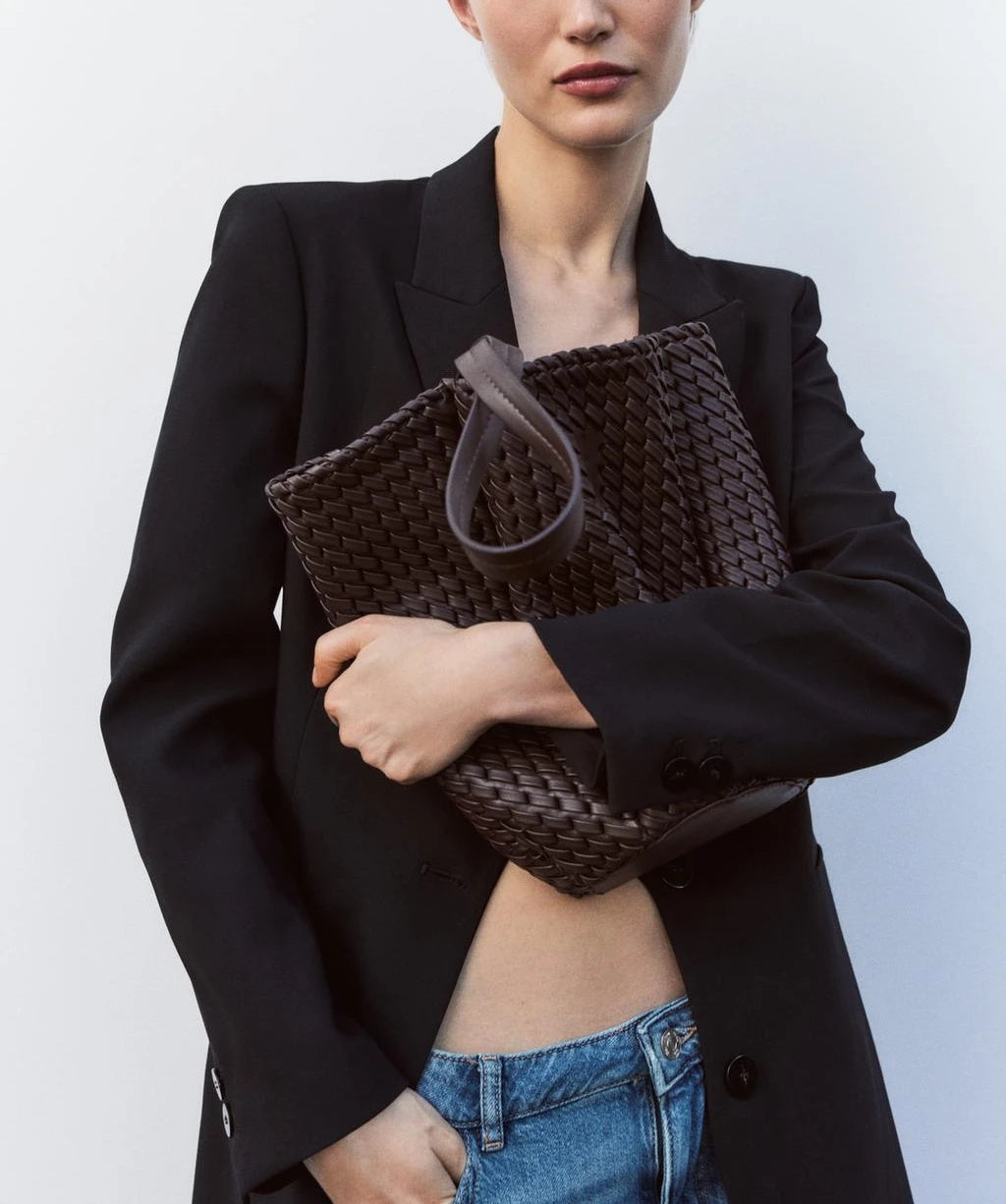 Woven Bucket Bag – Luxury Shoulder Handbag with Textured Design
