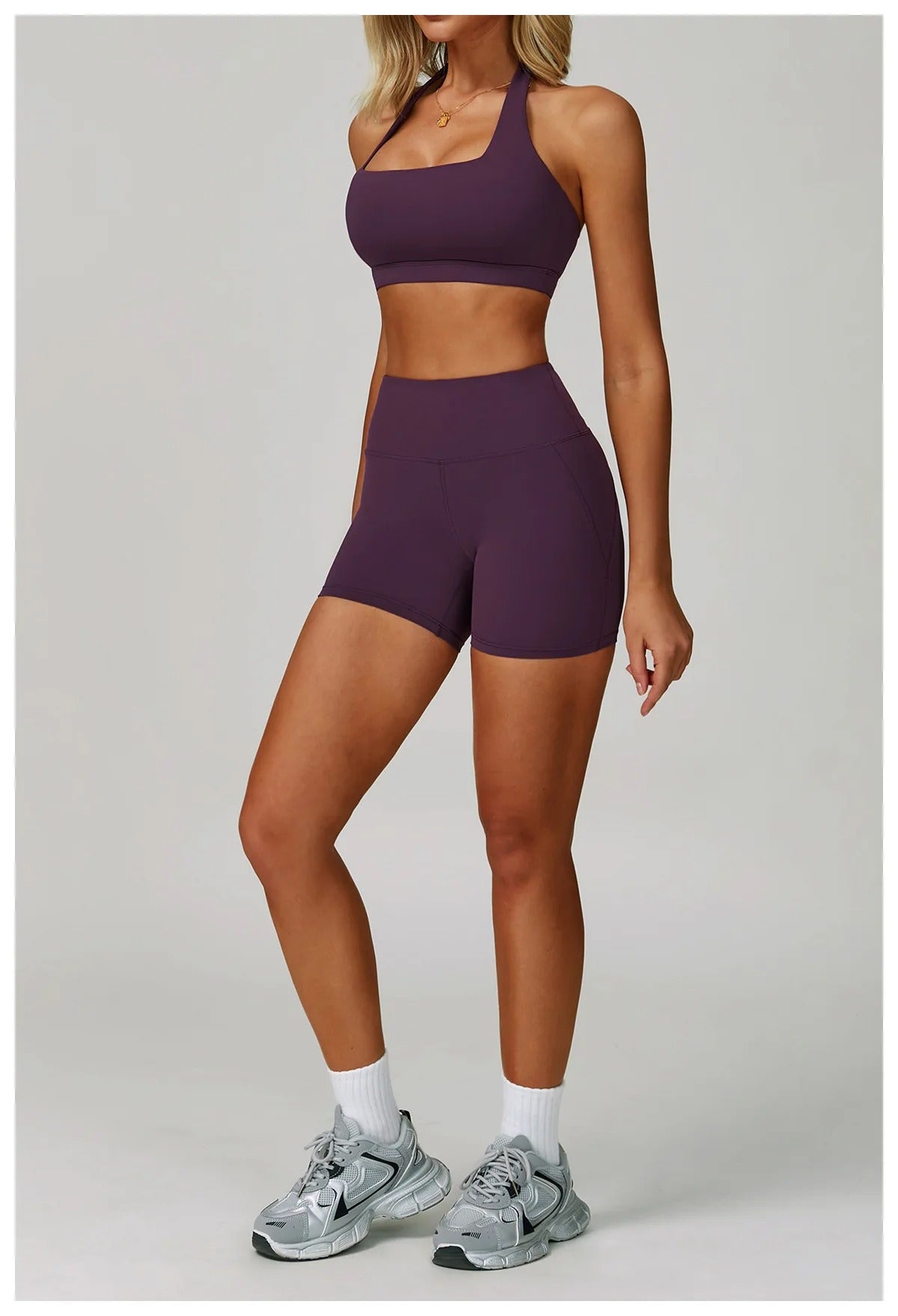 Yoga Set with Sports Bra & Shorts – Seamless 2 Piece Workout Activewear