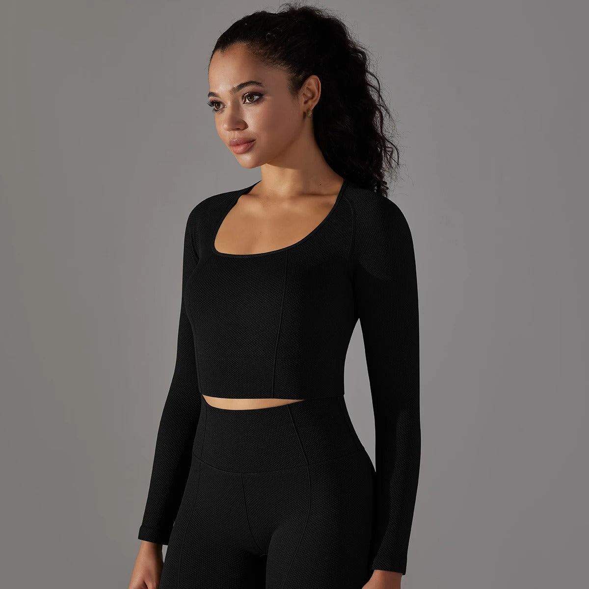 Yoga Crop Top – Long Sleeve Gym Shirt Breathable Activewear for Pilates & Fitness