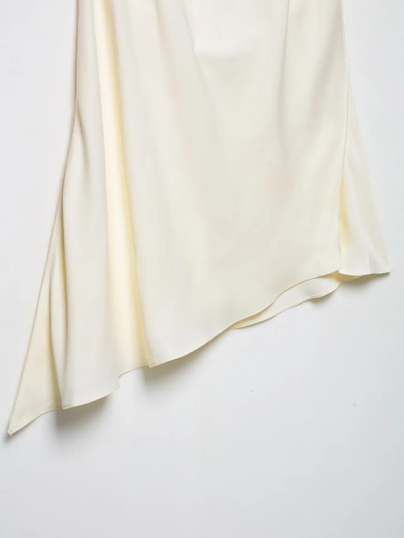 Elegant Satin Two Piece Pants Set – Sleeveless Top & Wide Leg Trousers