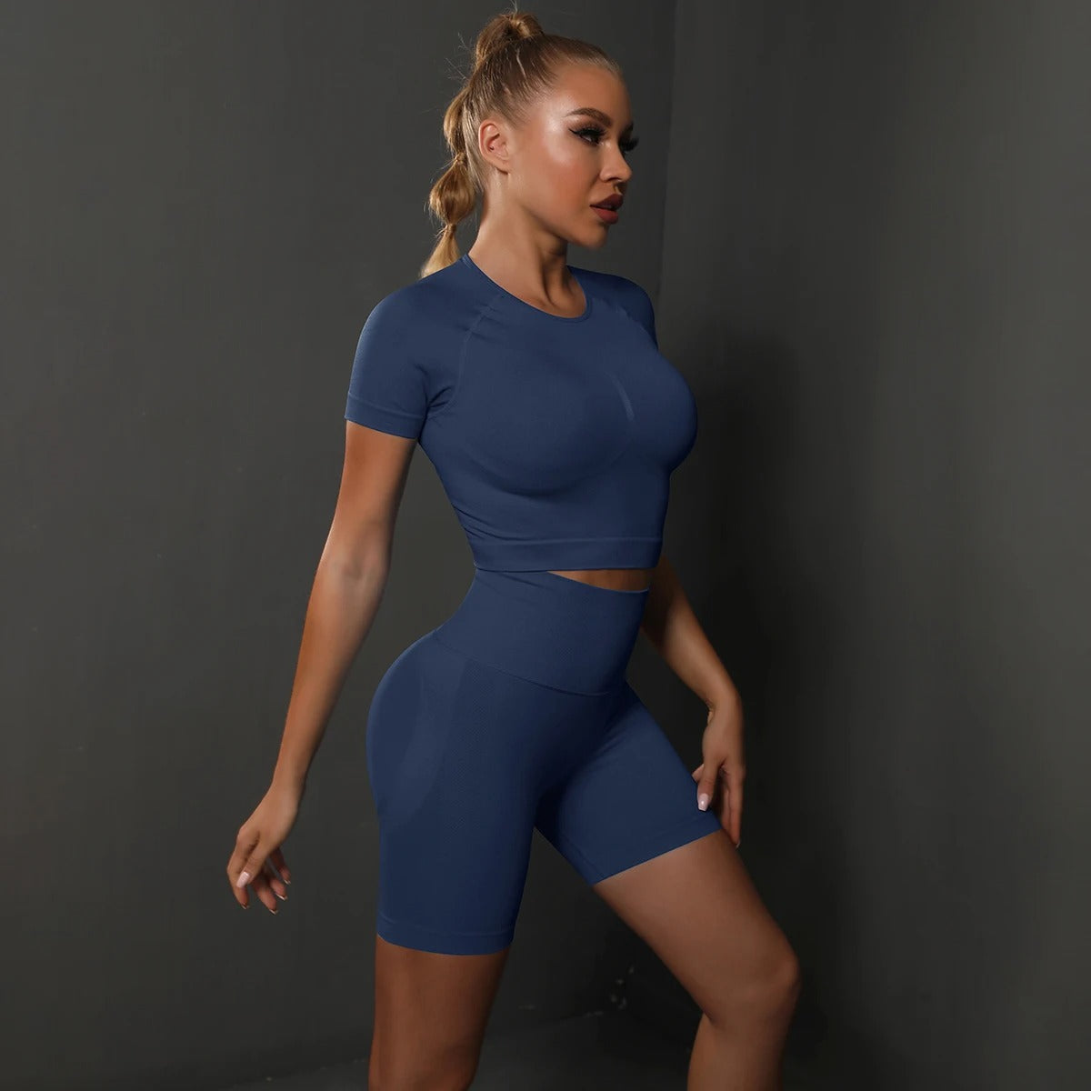 Seamless Workout Set – Short Sleeve Crop Top & High Waist Biker Shorts Activewear