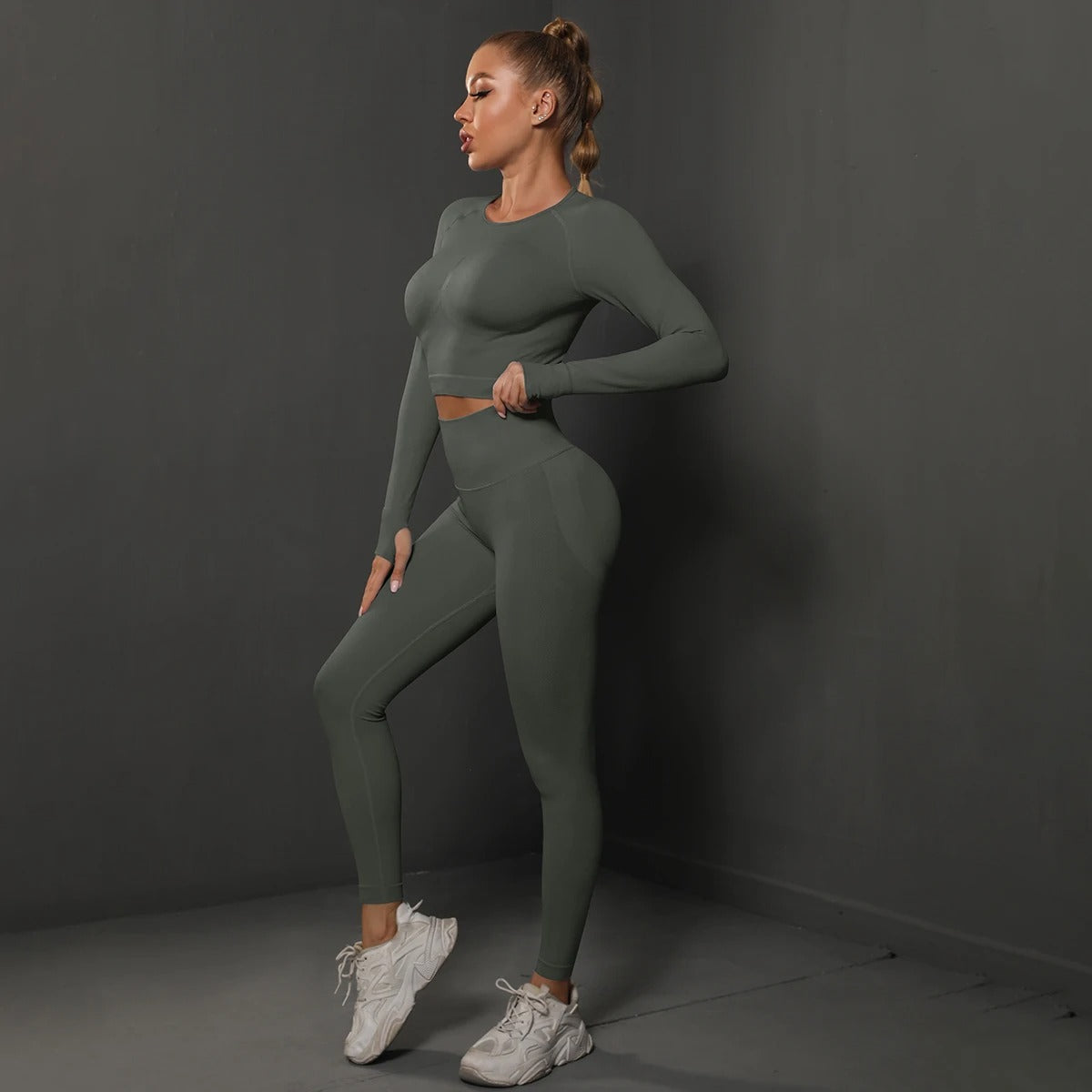 Seamless Yoga Set – Long Sleeve Crop Top & High Waist Leggings Gym Activewear