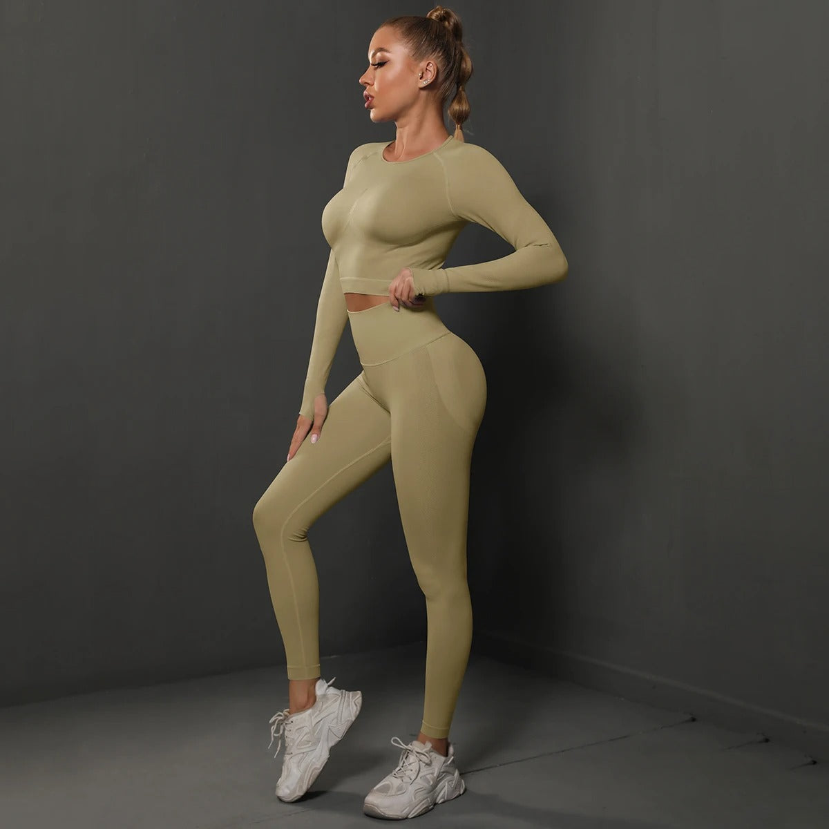 Seamless Yoga Set – Long Sleeve Crop Top & High Waist Leggings Gym Activewear