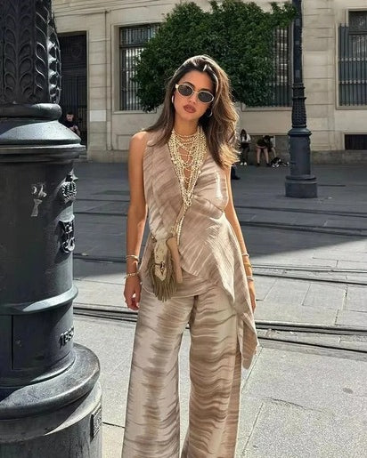 Outfit Halter Top and Wide Leg Pants – Elegant Summer Matching Set